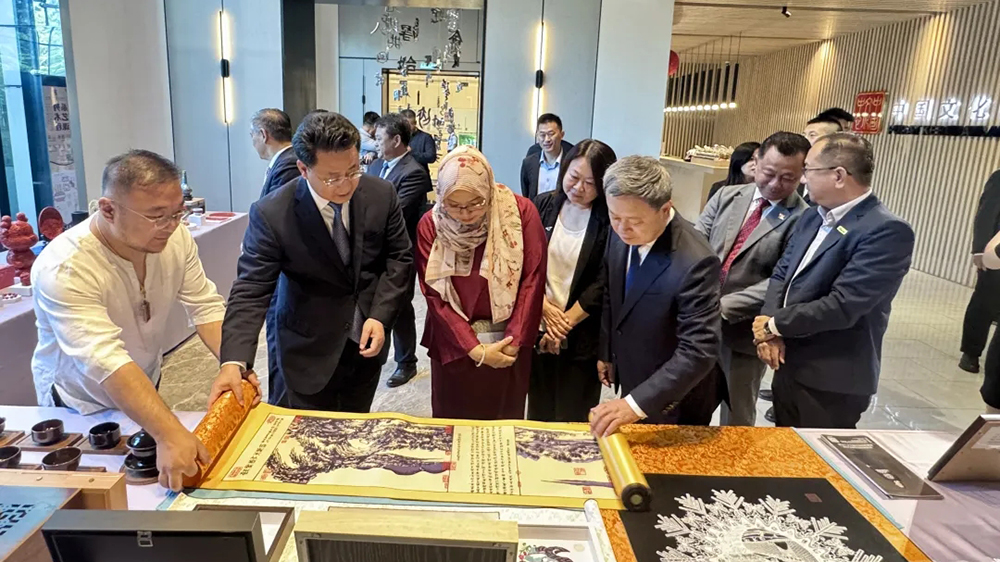 “跟著非遺游河北”文旅資源交流推介活動現場.jpg